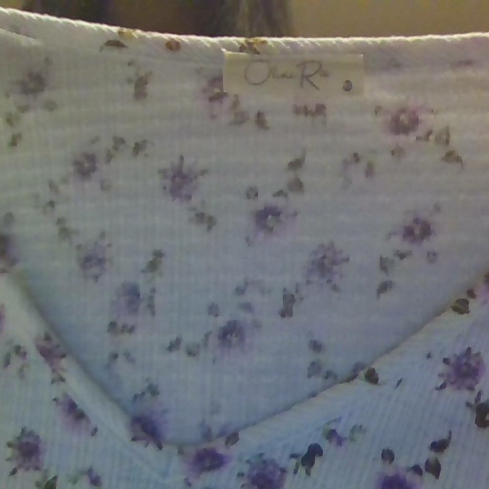 Cropped T-Shirt - Picture 3 of 3